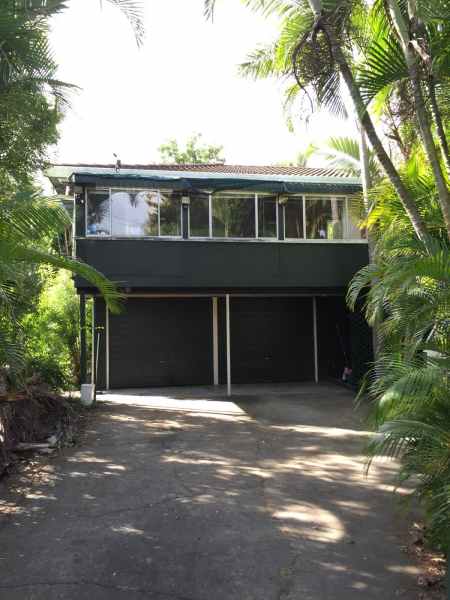 Single rooms for female international students at Gordon Park