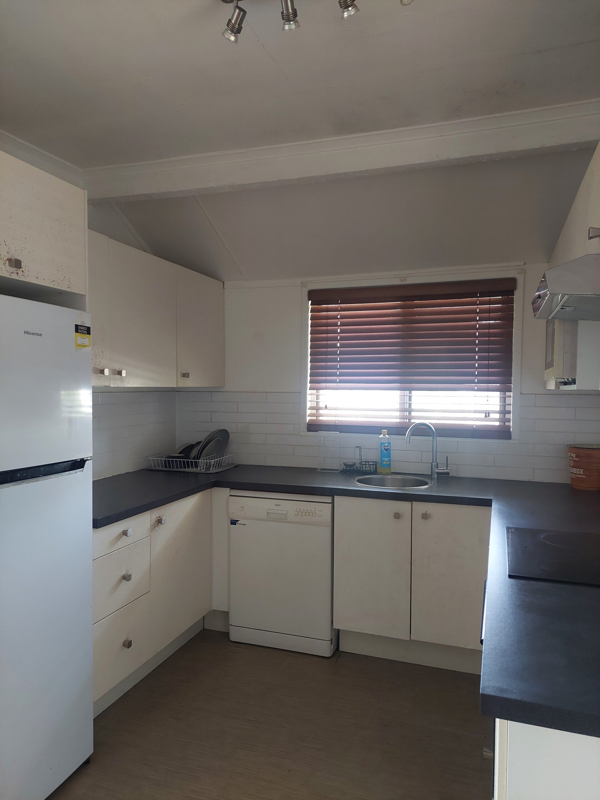 3 Rooms available for rent in Rocklea