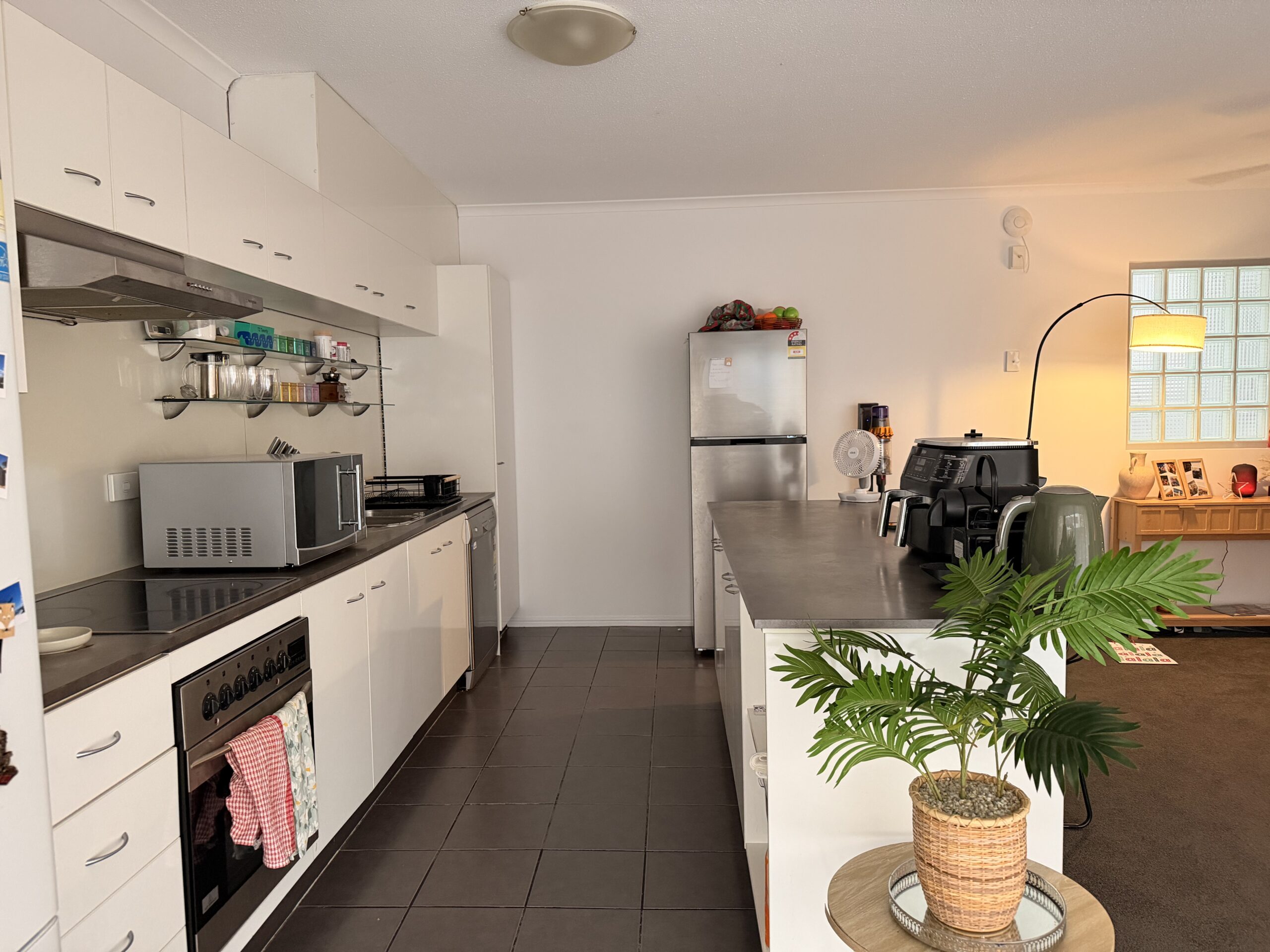 Room for Rent – Ideal for a Woman (Long-term preferred)