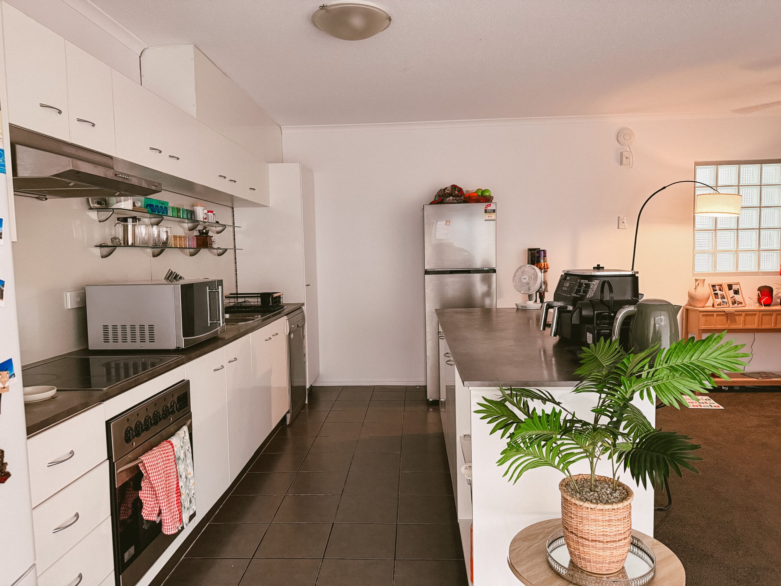 Room for rent – Ideal for a single woman (Long term preferred)