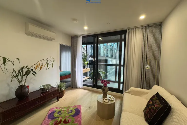 Move In Ready: Chic 1B1B Near Melbourne Central