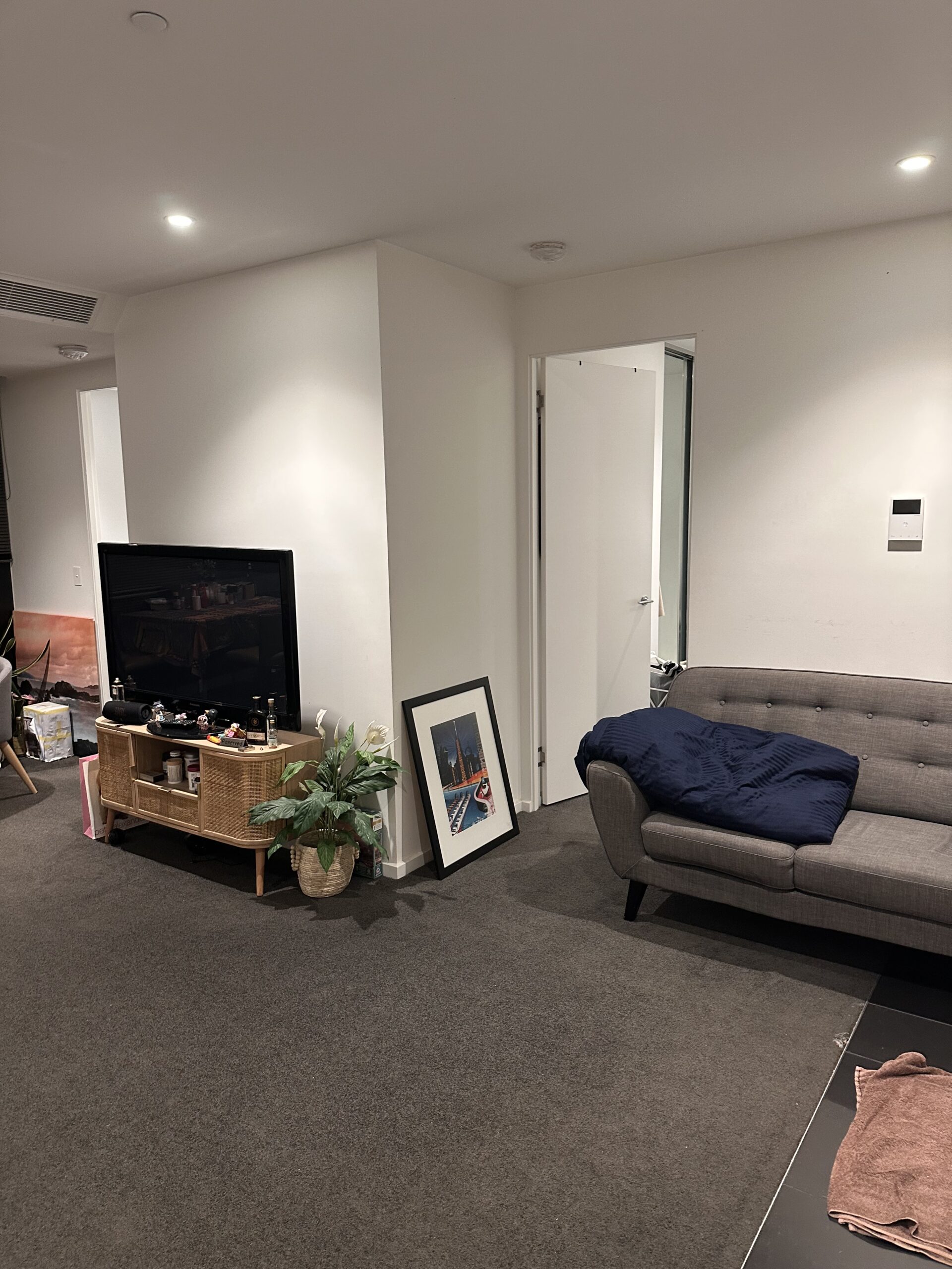 Sharing second bedroom 601 Little Lonsdale st,