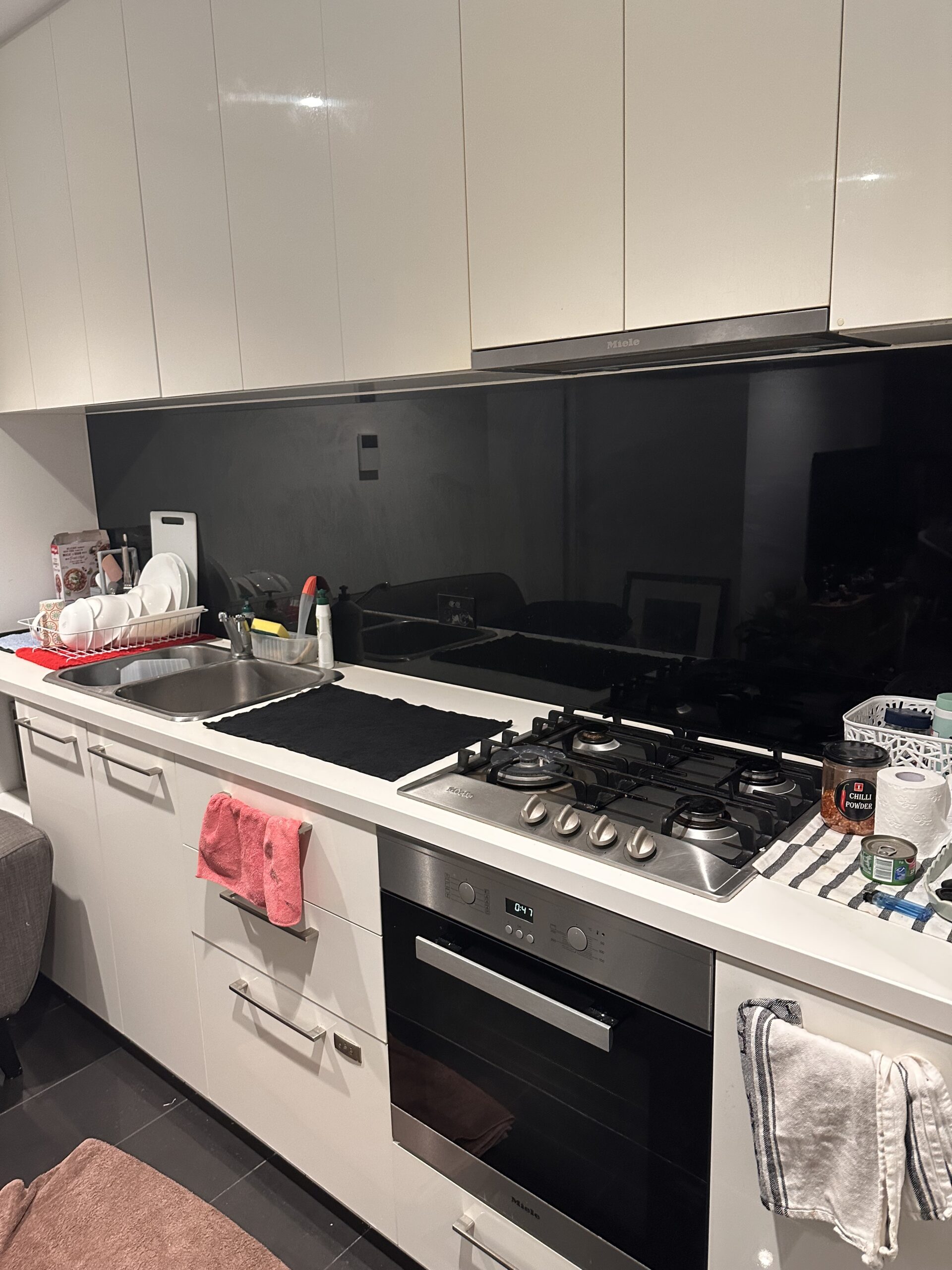 Sharing second bedroom 601 Little Lonsdale st,